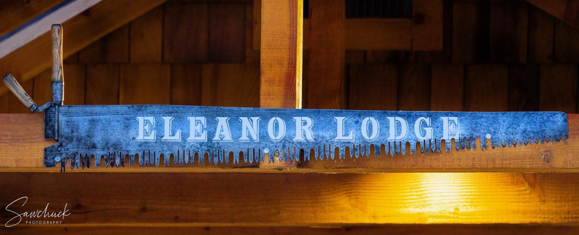 Eleanor Lodge - Entire House In Blue River Exterior photo